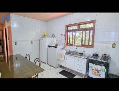 Casa no Bairro Velha em Blumenau com 4 Dormitórios e 129.23 m²