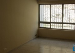 Apartamento à venda por R$ 450.000