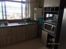 Apartamento à venda por R$ 930.000