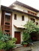 Casa de Condomínio à venda por R$ 1.700.000