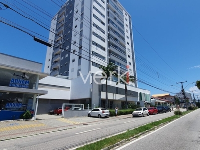 Amplo Apartamento com 3 Dormitórios sendo 3 Suítes com 2 Garagens no Bairro Jardim Atlântico em Florianópolis