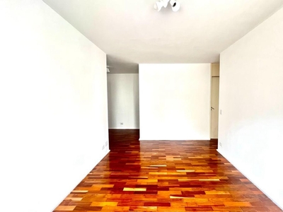 Apartamento à venda em Vila Nova Conceição com 67 m², 2 quartos, 1 vaga