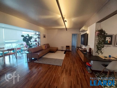 Apartamento à venda em Vila Olímpia com 120 m², 3 quartos, 1 suíte, 2 vagas