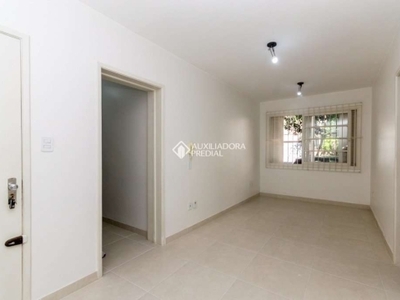 Apartamento com 2 quartos para alugar na avenida cauduro, 175, bom fim, porto alegre, 96 m2 por r$ 1.800