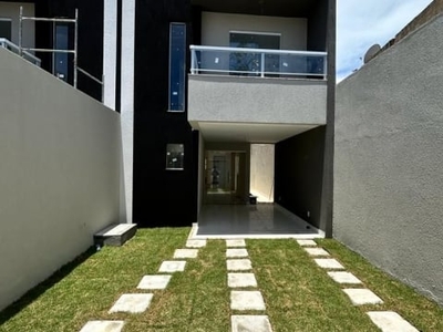 CASA 4/4 EM VILA PRAIANA