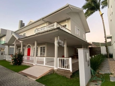 Casa em condomínio fechado com 3 quartos à venda na Emanuel Rebelo dos Santos, 500, Barra, Balneário Camboriú, 200 m2 por R$ 2.550.000