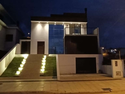 Casa em condomínio fechado com 4 quartos à venda no Sertão do Maruim, São José , 198 m2 por R$ 1.500.000
