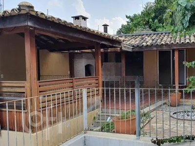 Casa à venda em Sumaré com 400 m², 3 quartos, 1 suíte, 6 vagas