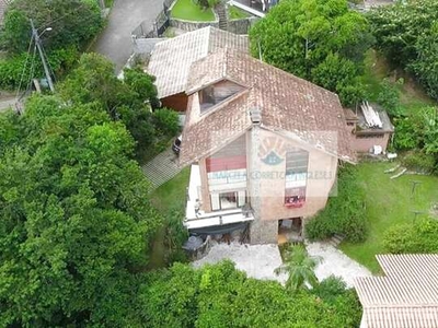 Casa Sobrado, 3 dormitórios, 1 suítes, 2 banheiro, 1 vaga na garagem