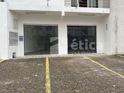 Excelente Sala Comercial na rua Brusque com 110m e vagas de estacionamento