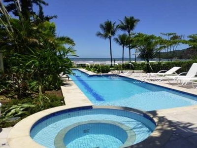 Linda casa alto padrão, com espaço gourmet, piscina, pé na areia, na Praia Dura em Ubatuba