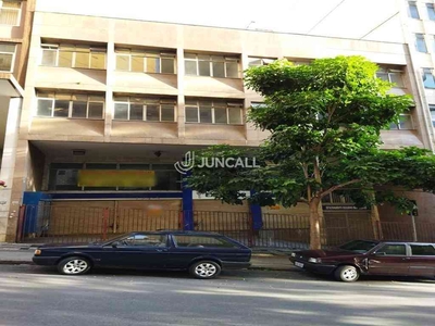 Prédio para alugar no bairro Centro, 2300m²