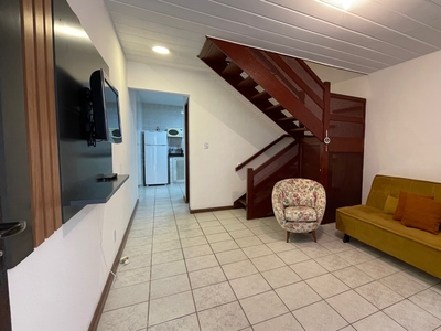Apartamento em Praia do Siqueira, Cabo Frio/RJ de 65m² 2 quartos à venda por R$ 277.000,00
