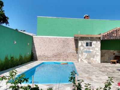 Casa com piscina, para aluguel de temporada, feriados. Para 14 pessoas