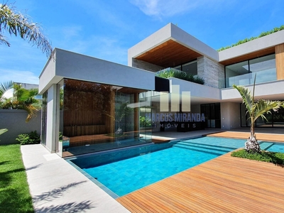 Casa em Barra da Tijuca, Rio de Janeiro/RJ de 852m² 5 quartos à venda por R$ 8.899.000,00