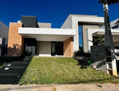 Casa em Centro, Marília/SP de 150m² 3 quartos à venda por R$ 949.000,00
