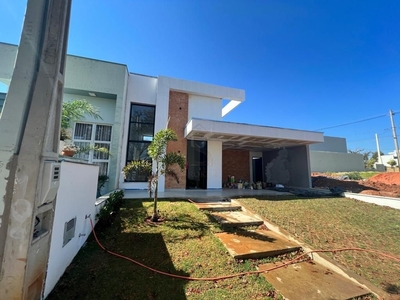 Casa em Centro, Marília/SP de 165m² 3 quartos à venda por R$ 879.000,00