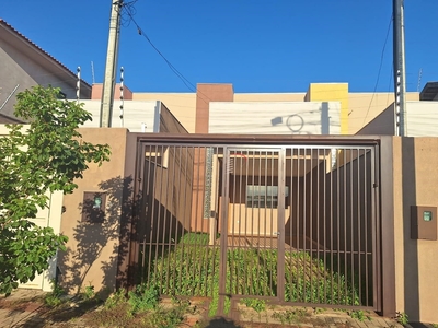 Casa em Colúmbia, Londrina/PR de 80m² 3 quartos à venda por R$ 509.000,00 ou para locação R$ 2.100,00/mes