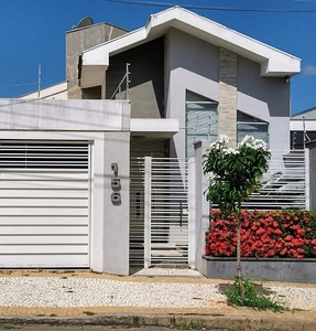 Casa em Jardim Riviera, Marília/SP de 280m² 3 quartos à venda por R$ 689.000,00