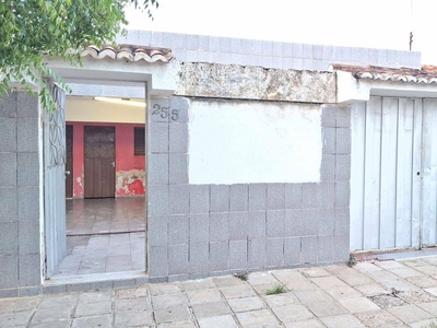 Casa em Monte Castelo, Patos/PB de 140m² 3 quartos à venda por R$ 90.000,00