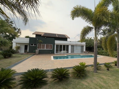 Casa em Sítios de Recreio Santa Rosa (Padre Nóbrega), Marília/SP de 330m² 4 quartos à venda por R$ 2.999.000,00