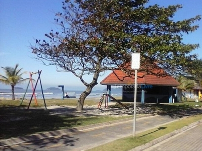 Casa para aluguel de temporada em Peruíbe ate 12 Pessoas.