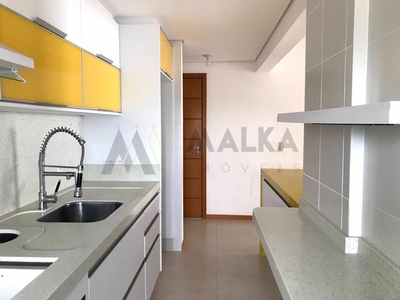 Apartamento em Abraão, Florianópolis/SC de 96m² 3 quartos à venda por R$ 979.000,00
