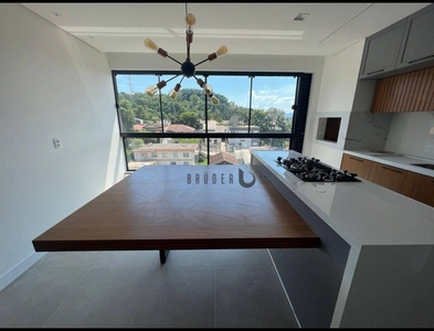 Apartamento no Bairro Escola Agrícola em Blumenau com 3 Dormitórios (3 suítes) e 120 m²