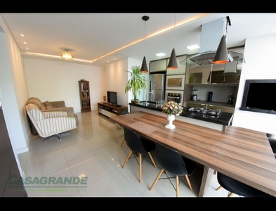 Apartamento no Bairro Vila Nova em Blumenau com 2 Dormitórios (1 suíte) e 110.86 m²