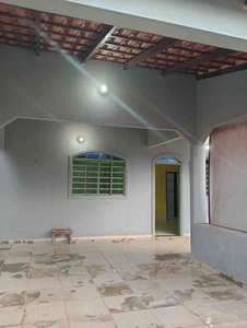 Casa com 3 quartos à venda no bairro Vila Nossa Senhora de Fátima, 230m²