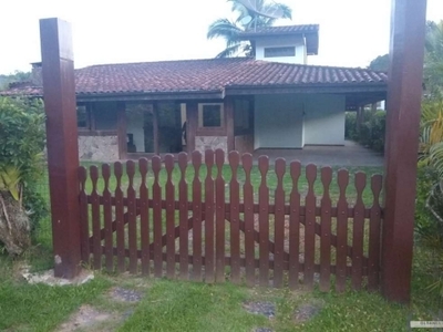 Casa dentro de condominio com 3 dormitórios no horto