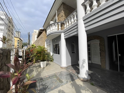 Casa em Nações, Balneário Camboriú/SC de 337m² 4 quartos à venda por R$ 1.949.000,00