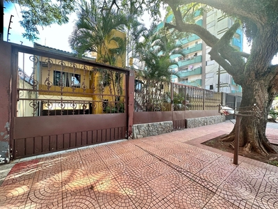 Casa em Zona 07, Maringá/PR de 402m² 4 quartos à venda por R$ 1.398.000,00