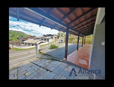 Casa no Bairro Tribess em Blumenau com 3 Dormitórios