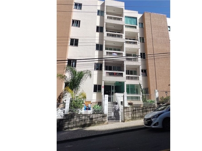 Apartamento em Santa Luzia, Juiz de Fora/MG de 82m² 2 quartos para locação R$ 900,00/mes