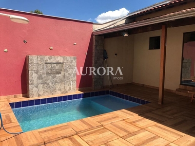 Casa em Jardim Tókio, Londrina/PR de 247m² 4 quartos à venda por R$ 829.000,00 ou para locação R$ 4.950,00/mes