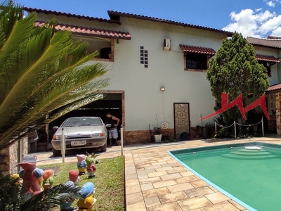Casa em Monjolo, São Gonçalo/RJ de 390m² 3 quartos à venda por R$ 549.000,00