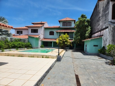 Casa em Piratininga, Niterói/RJ de 236m² 3 quartos à venda por R$ 999.000,00