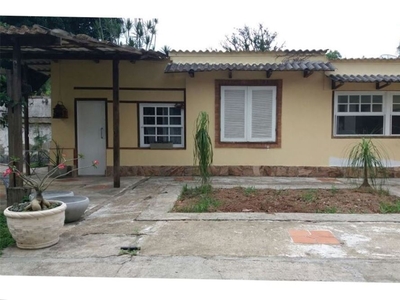 Casa em Vargem Grande, Rio de Janeiro/RJ de 341m² à venda por R$ 839.000,00