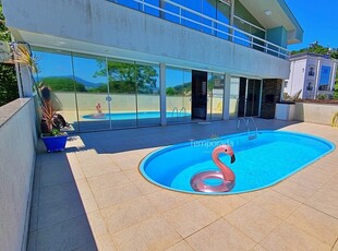 Casa com piscina Itapema SC