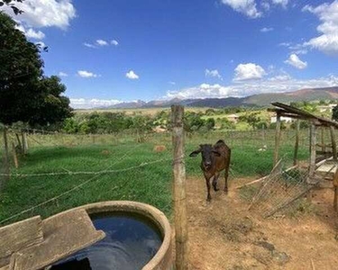 Chácara com área de 4.000² em Serra Azul/Mateus Leme - MG