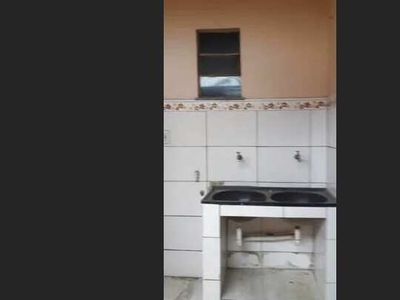 Alugo casa 1 quarto em tomazinho, r$500,00