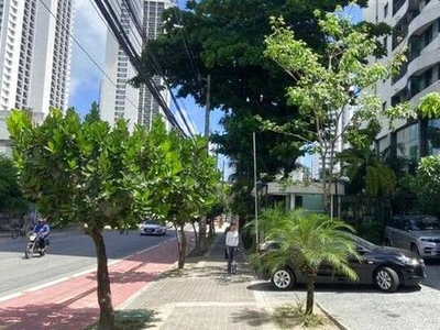 Alugo em Boa Viagem na Antonio Falcão , andar alto e andar baixo