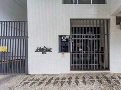 Apartamento com 2 dormitórios para alugar, 77 m² por R$ 2.900/mês - Centro - Curitiba/PR
