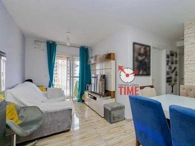 Apartamento com 3 dormitórios para alugar, 69 m² por R$ 3.100/mês - Capão Raso - Cu