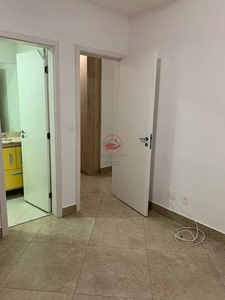 Apartamento com 3 Quartos e 2 banheiros para Alugar, 90 m² por R$ 2.065/Mês