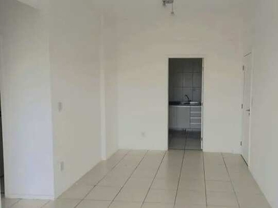 Apartamento com 3 quartos, suíte, 67m² para alugar por R$ 2.500,00