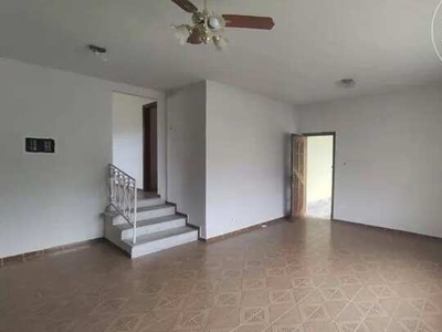 Casa com 3 dormitórios para alugar, 149 m² por R$ 2.677/mês - Vila Bourghese - Pindamonhan