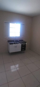 Casa com 3 Quartos e 2 banheiros à Venda, 131 m² por R$ 380.000