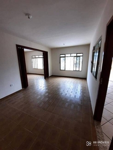 Casa com 4 Quartos e 2 banheiros à Venda, 155 m² por R$ 340.000